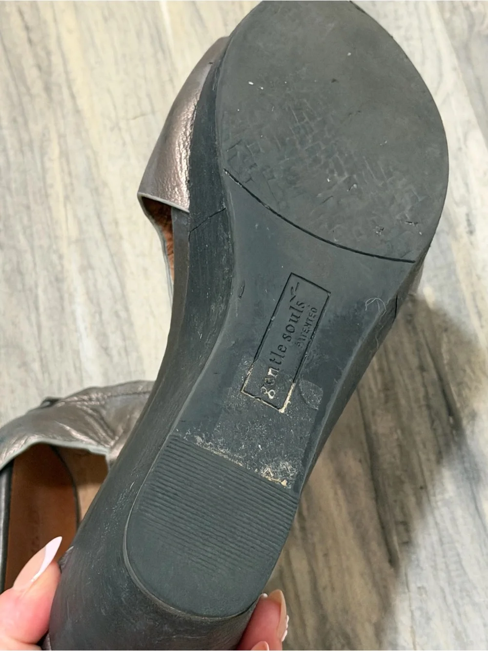 Gentle souls Kenneth Cole Pewter Wedge Sandals - Women's Open Toe Ankle Strap 7